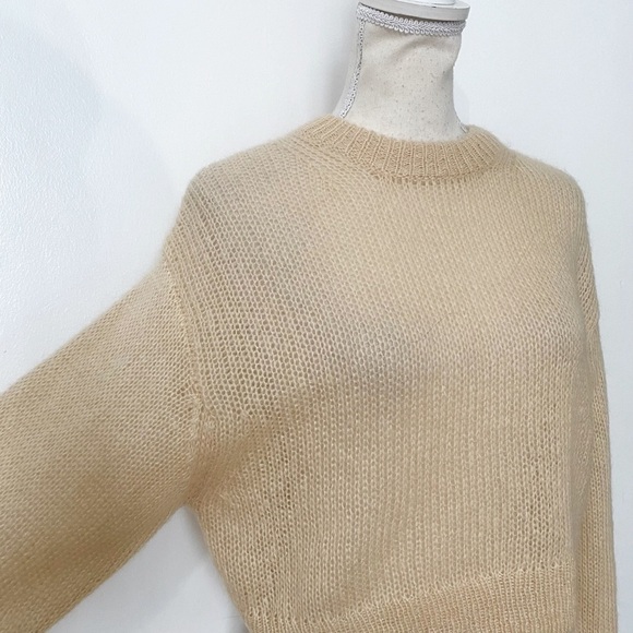 ARITZIA TNA MOHAIR BLEND BEIGE CREWNECK KNITTED CROPPED SWEATER - XS - Picture 4 of 8